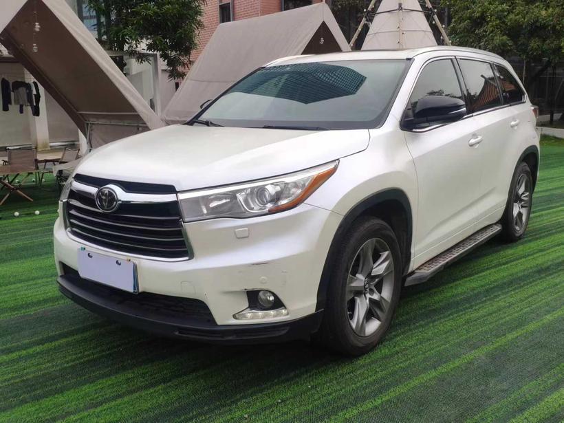 r218829-toyota-highlander-2015_0