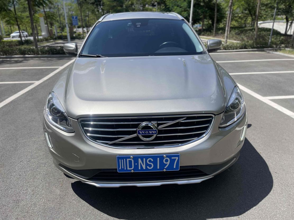 r218900-volvo-xc60-2015_0