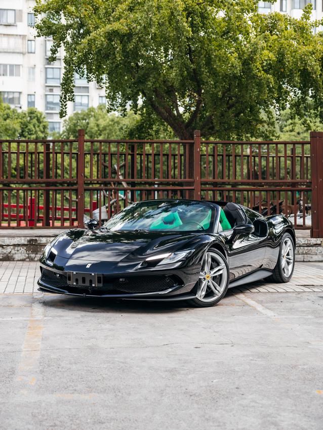 r218911-ferrari-296-2024_0