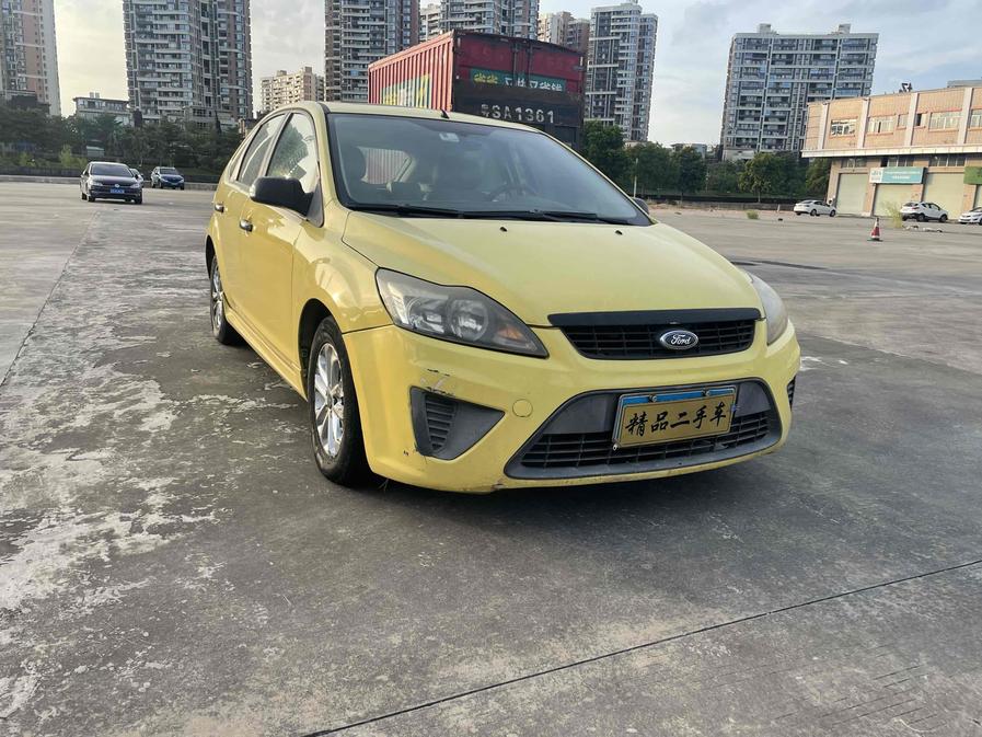 r218926-ford-focus-2012_0