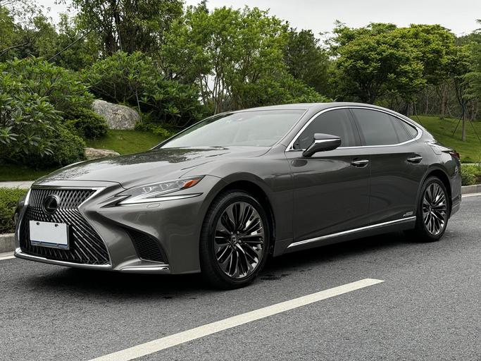 r218941-lexus-ls-2020_0