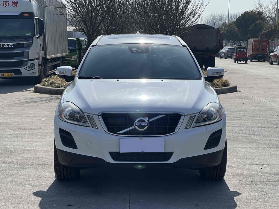 r218996-volvo-xc60-2013_0