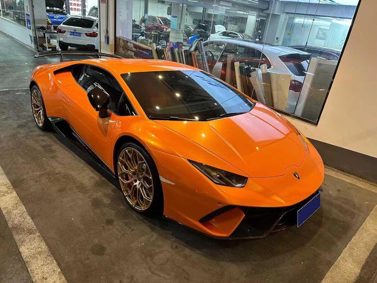 r219030-lamborghini-huracan-2017_0