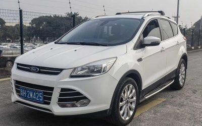 r219033-ford-kuga-2015_0