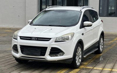 r219052-ford-kuga-2015_0