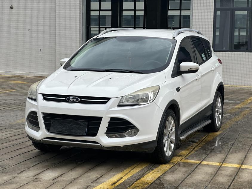 r219052-ford-kuga-2015_0