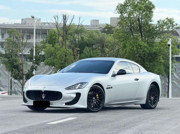 r219058-maserati-granturismo-2015_r219058-maserati-granturismo-2015_0