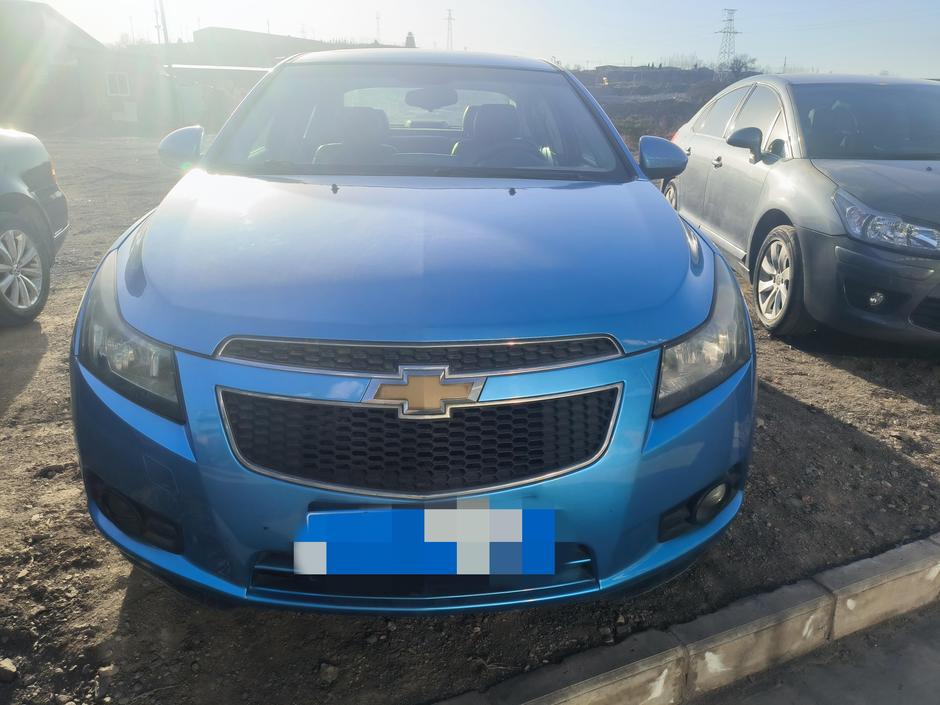 r219084-chevrolet-cruze-2011_0