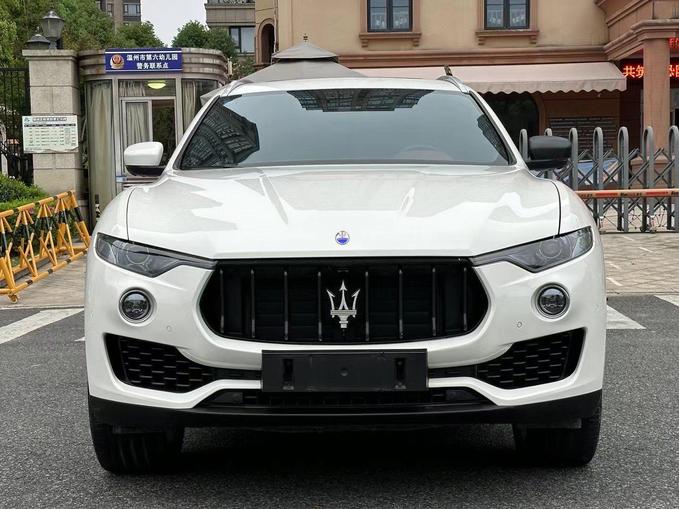 r219090-maserati-levante-2018_0