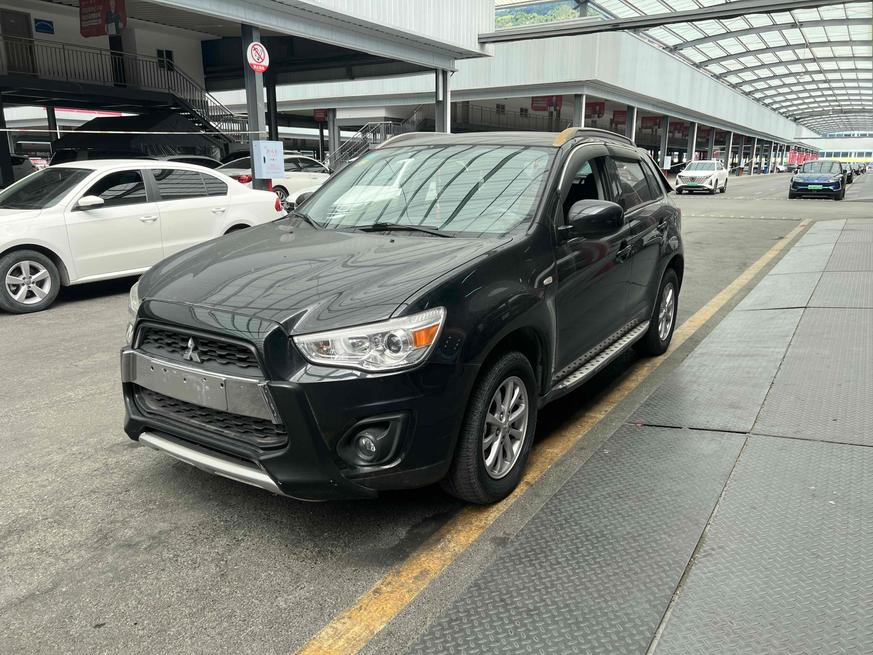 r219104-mitsubishi-asx-2015_0