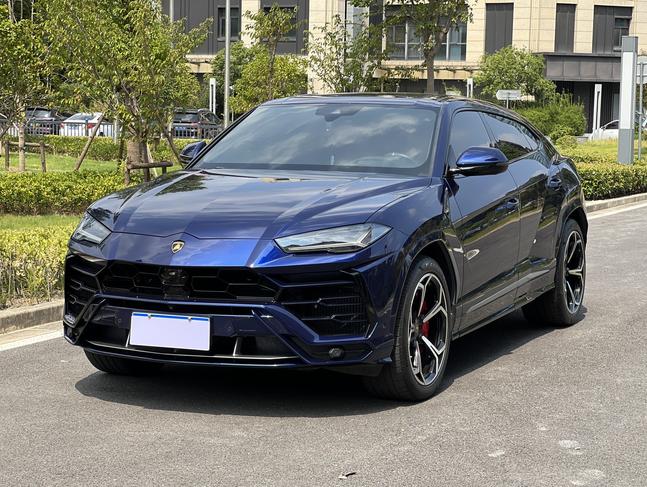 r219169-lamborghini-urus-2019_0