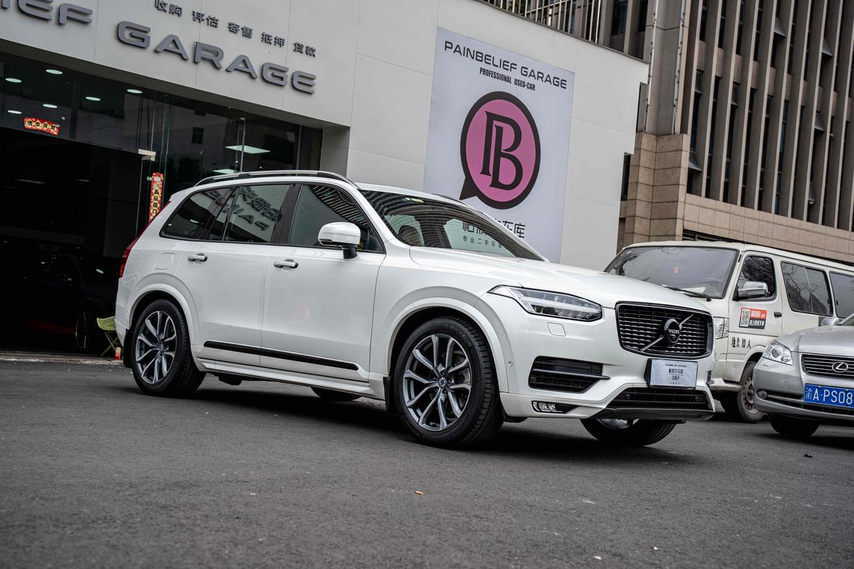 r219218-volvo-xc90-2017_0