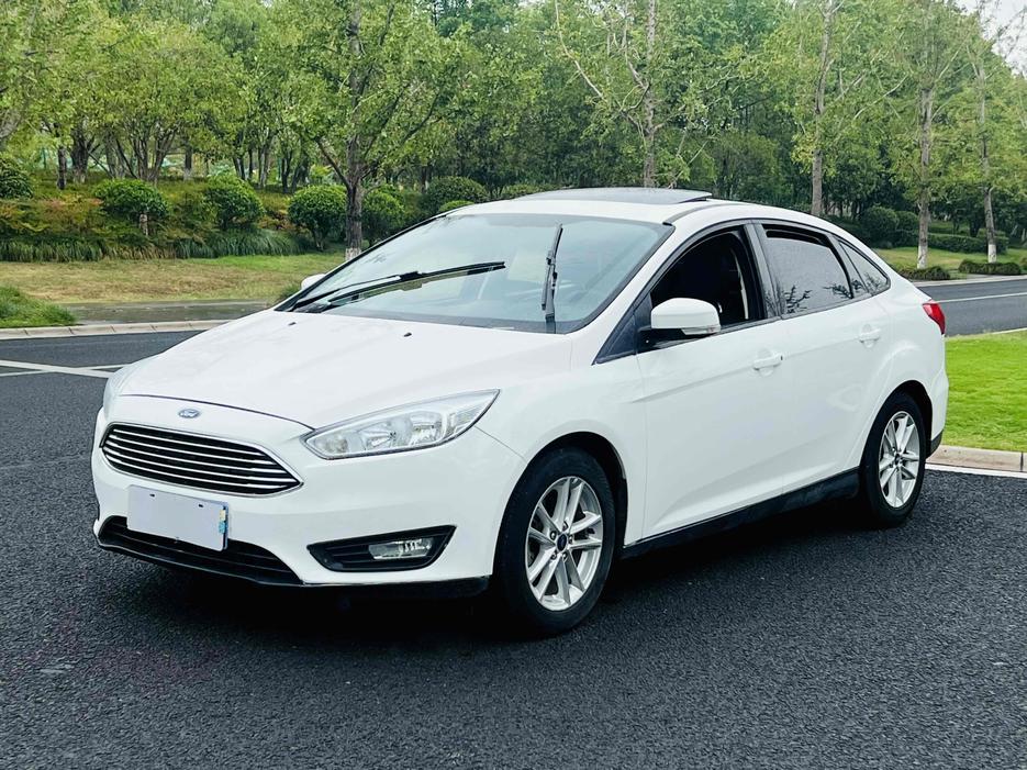 r219240-ford-focus-2016_0