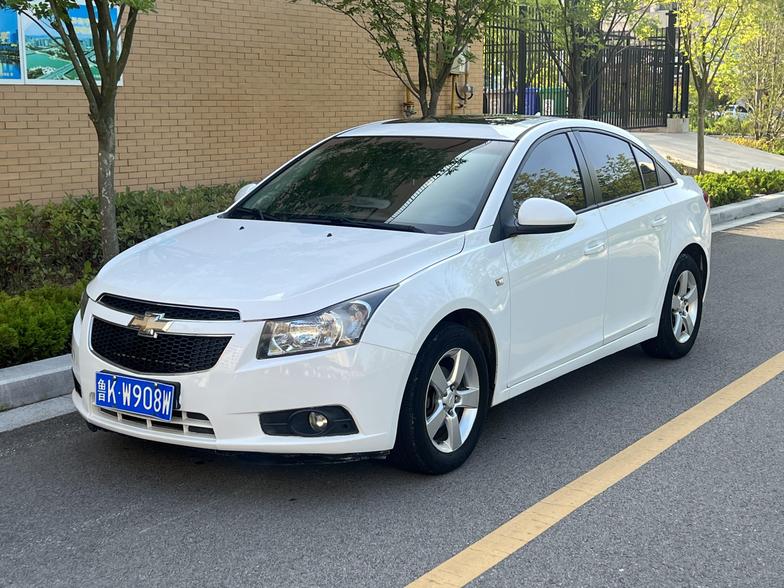 r219289-chevrolet-cruze-2014_0