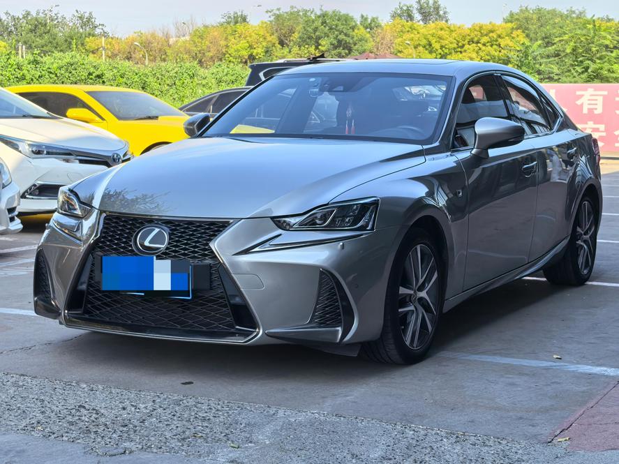 r219301-lexus-is-2019_0