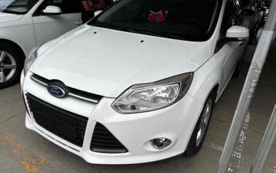 r219356-ford-focus-2015_0