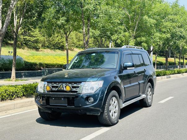 r219377-mitsubishi-pajero-2014_0