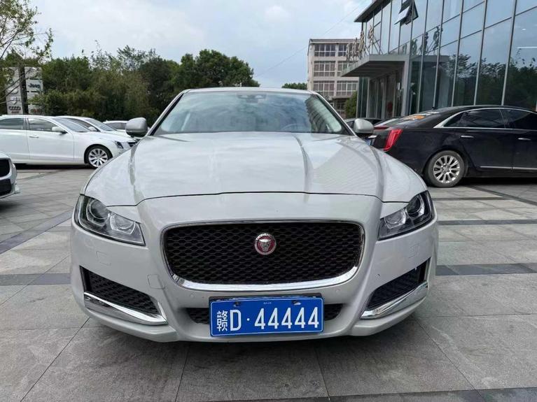 r219411-jaguar-xfl-2019_0