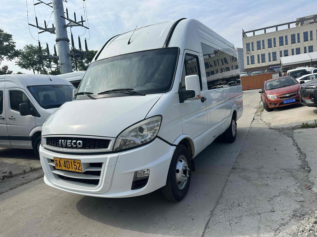 r219639-iveco-power-daily-2015_0