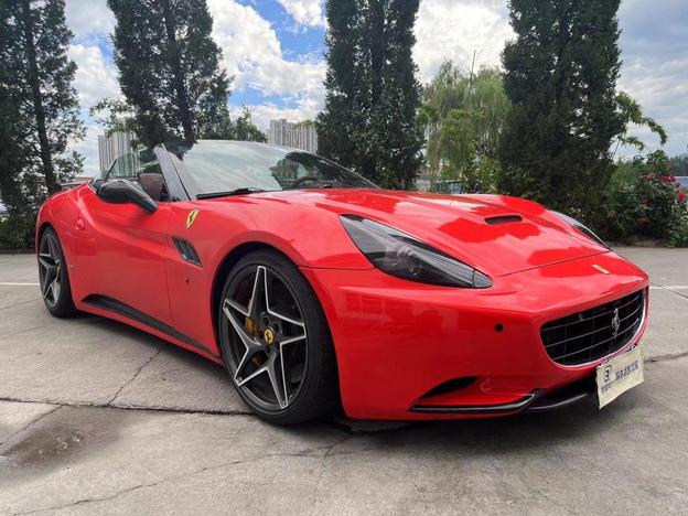 r219691-ferrari-california-t-2014_0