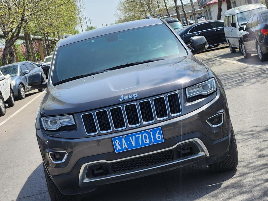r219702-jeep-grand-cherokee-2014_0