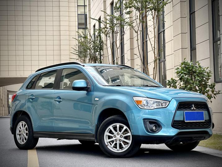 r219715-mitsubishi-asx-2013_0