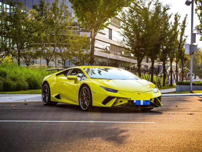 r219756-lamborghini-huracan-2017_0