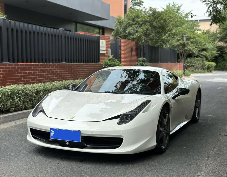 r219875-ferrari-458-2015_0
