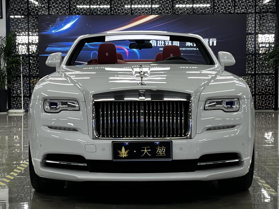 r219876-rolls-royce-dawn-2019_0