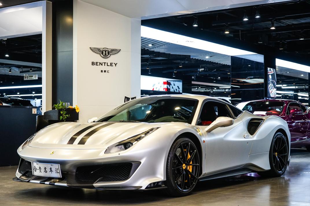 r219974-ferrari-488-2019_0