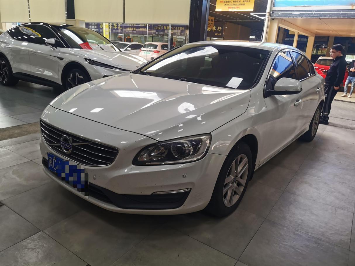 r219987-volvo-s60-2016_0