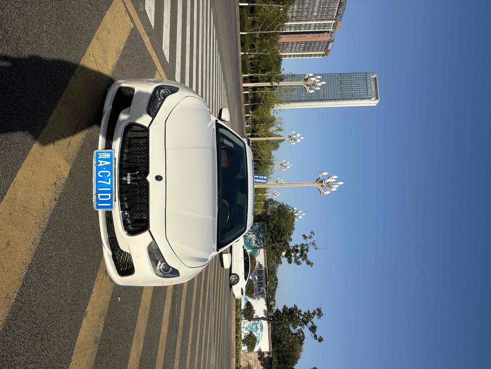 r220061-maserati-ghibli-2017_0