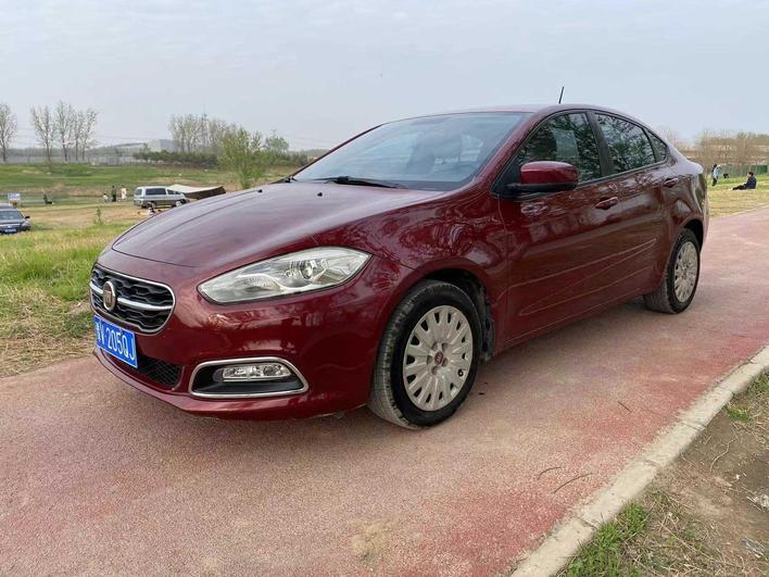 r220062-fiat-viaggio-2013_0