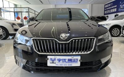 r220101-skoda-superb-2019_0