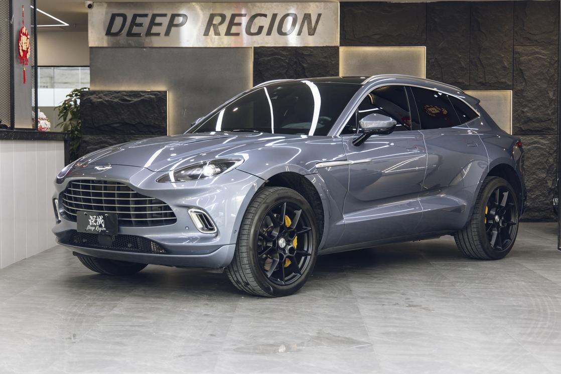 r220110-aston-martin-dbx-2021_0