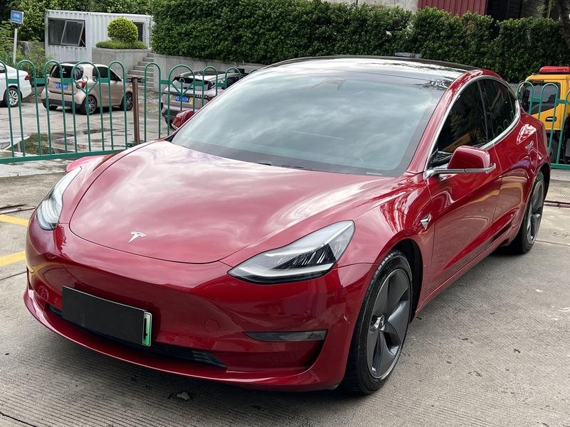 r220137-tesla-model-3-2019_0