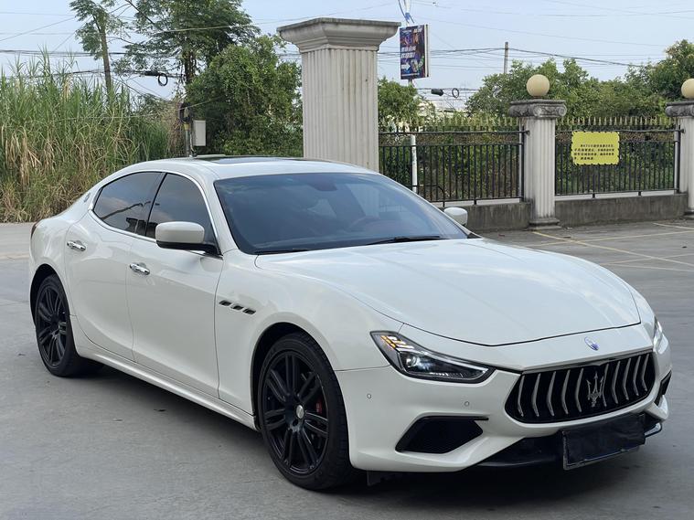 r220139-maserati-ghibli-2015_0