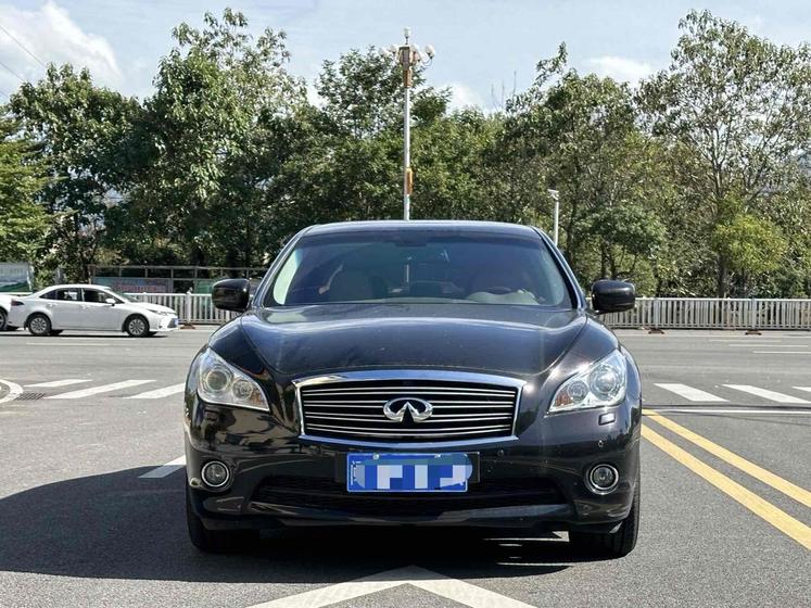 r220257-infiniti-q70-2014_0