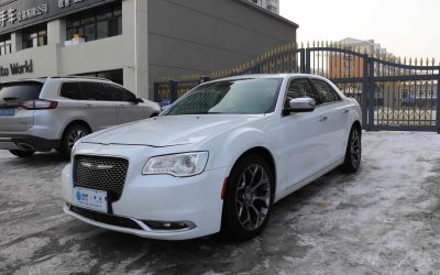 r220284-chrysler-300c-2017_0