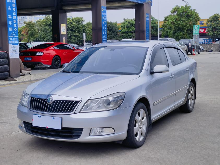 r220381-skoda-octavia-2011_0