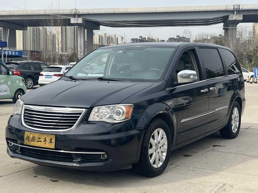 r220445-chrysler-pacifica-2013_0