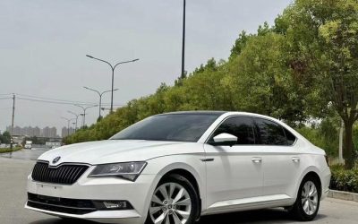 r220471-skoda-superb-2019_0