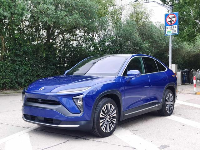 r220492-nio-ec6-2021_0