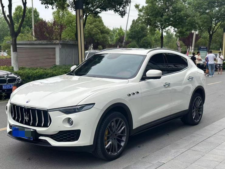 r220542-maserati-levante-2017_0