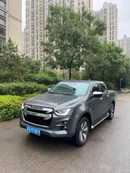 r220554-isuzu-d-max-2022_0