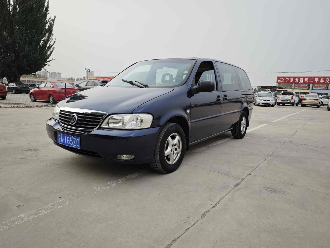 r1013172-buick-gl8-2009_0