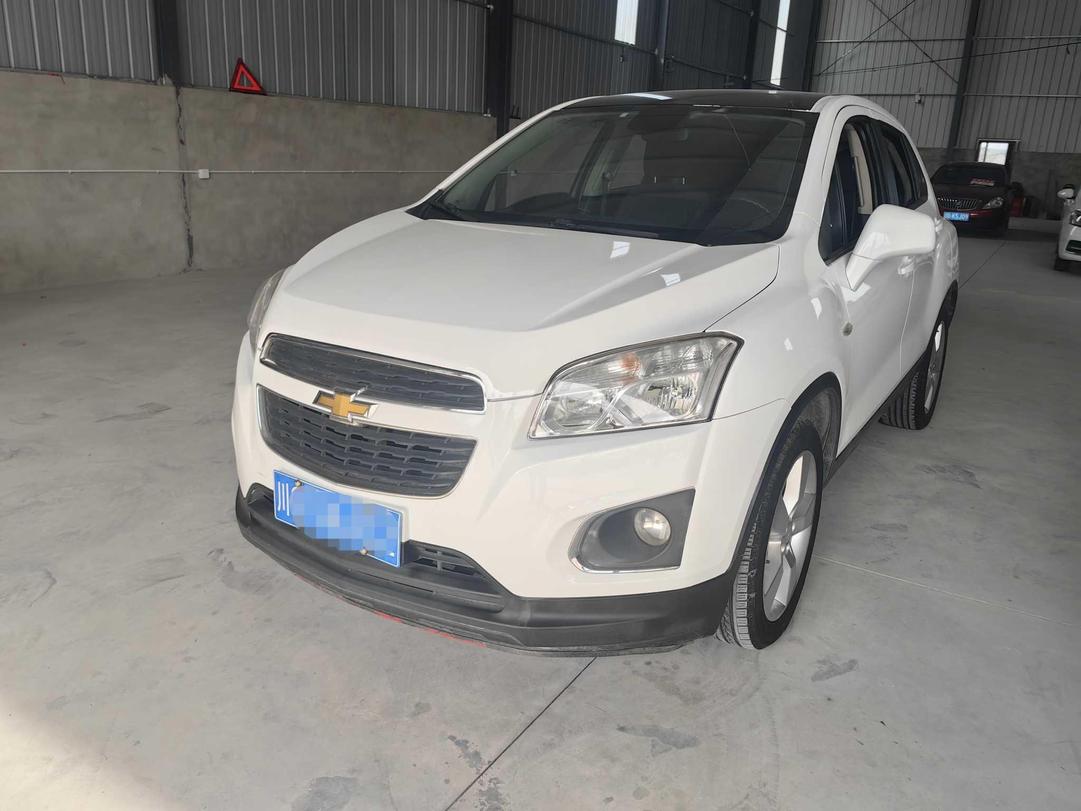 r1013203-chevrolet-trax-2015_0
