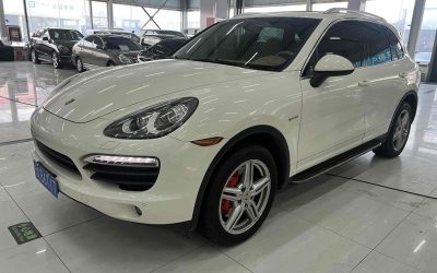 r1013208-porsche-cayenne-2011_0