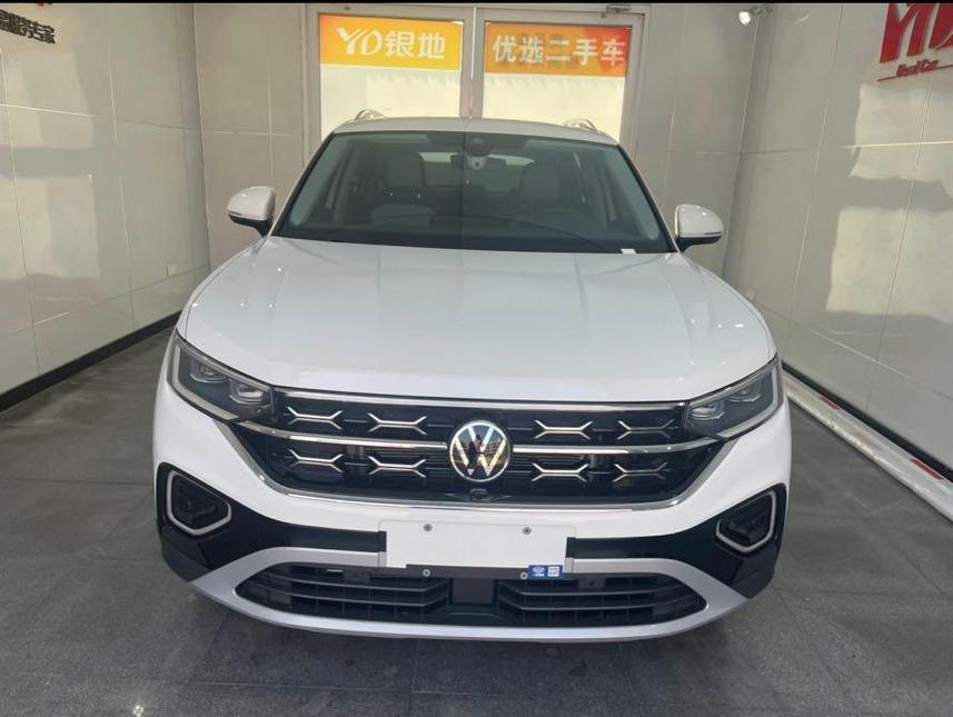 r1013239-volkswagen-tayron-2023_0