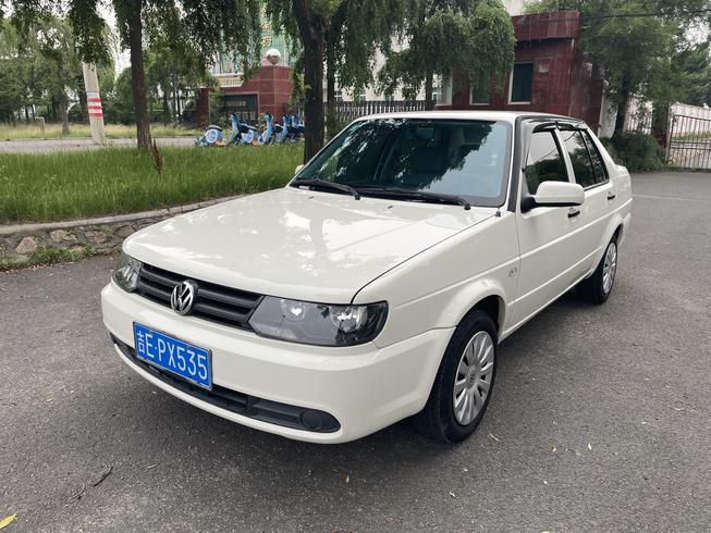 r1013241-volkswagen-jetta-2012_0
